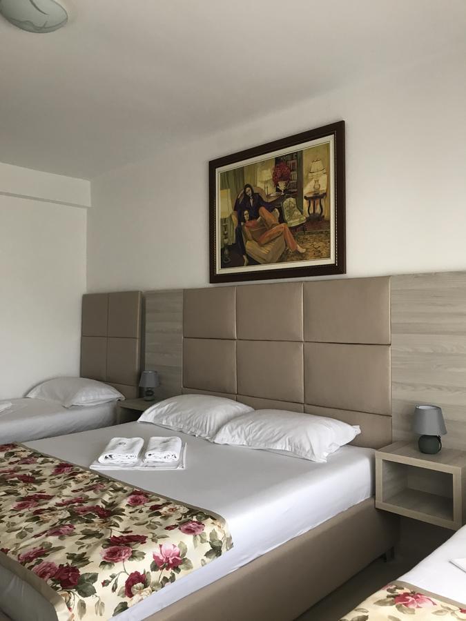 Hotel Imperial อุลซิน ภายนอก รูปภาพ