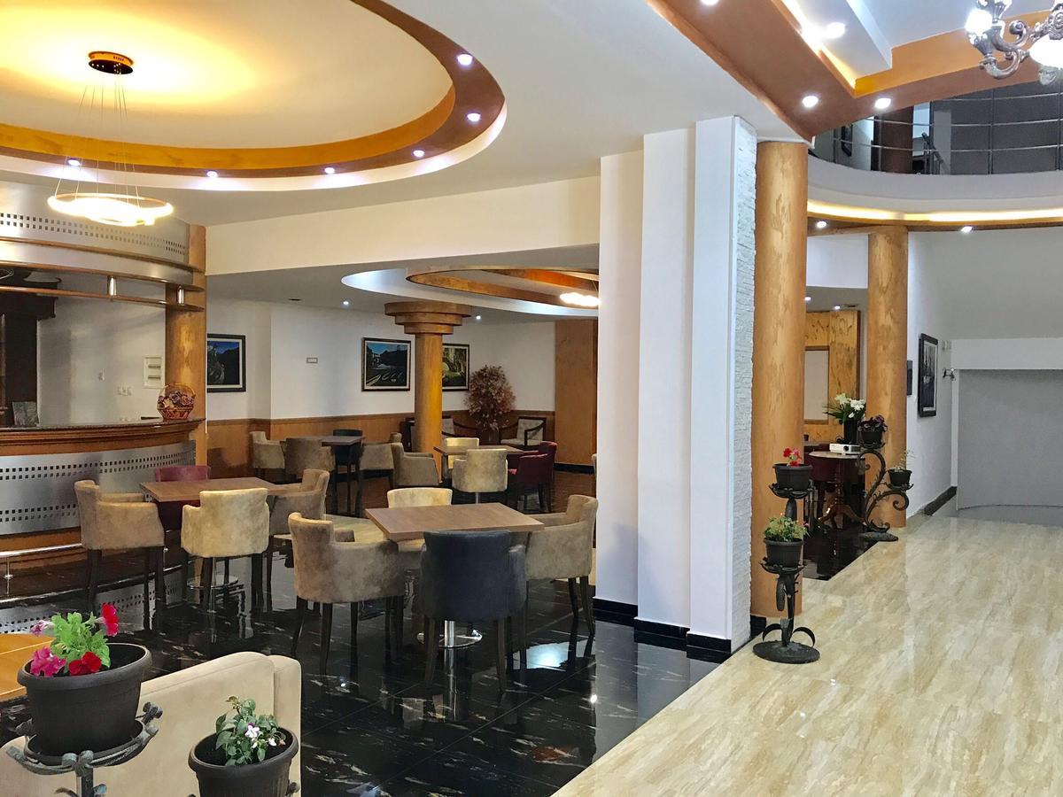 Hotel Imperial อุลซิน ภายนอก รูปภาพ